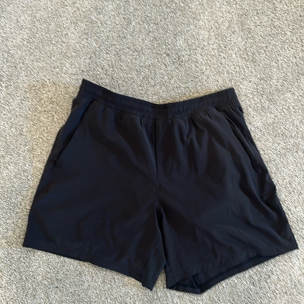 Men’s Lululemon athletic short